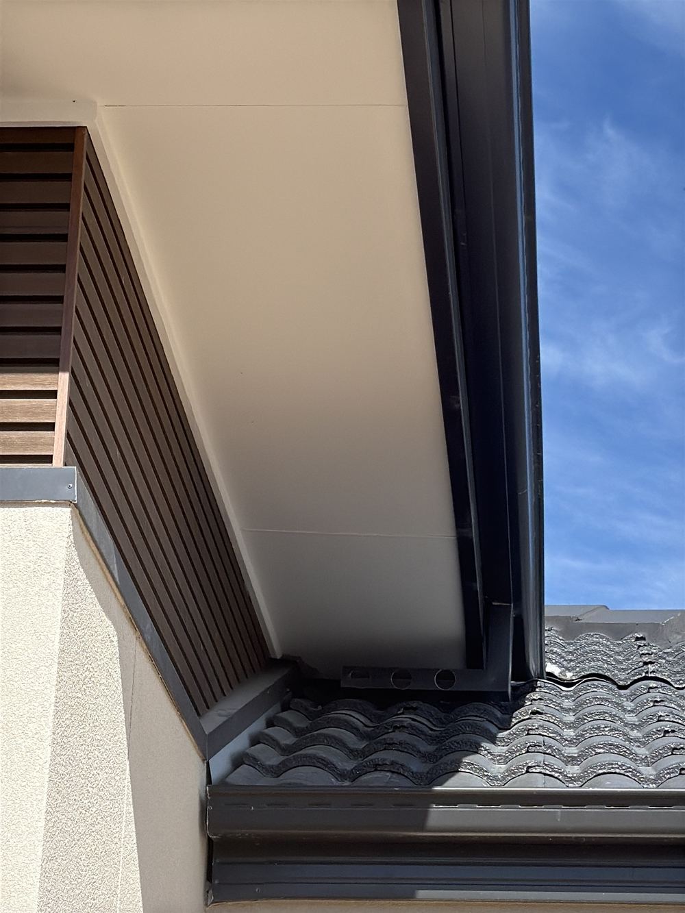 Opening where the fascia meets the roof, giving birds and vermin a way in, found during a pre-handover inspection in Pakenham
