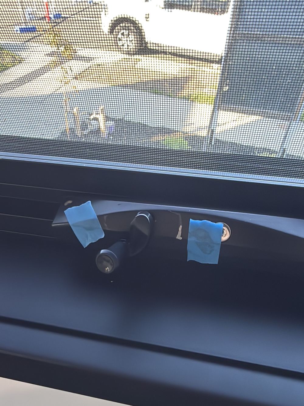 Window winder binding instead of turning smoothly, Pakenham